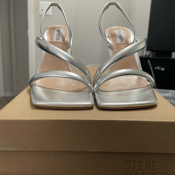 Steve Madden Heels - Picture 4 of 5